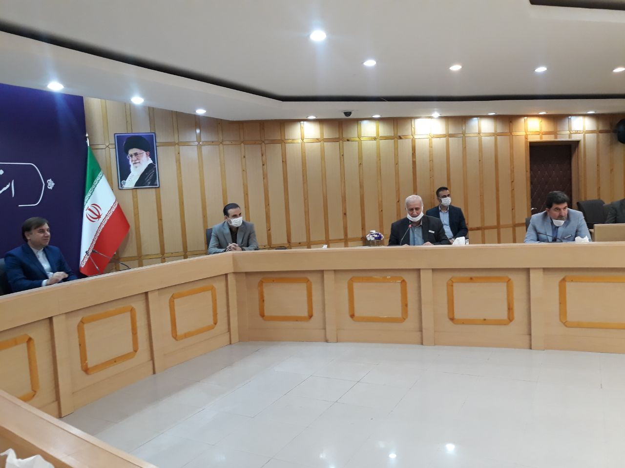 استاندار گیلان در نشست با نمایندگان تشکل‌های کارگری عنوان کرد :  کارگران سرمایه و ثروت ملی و تلاشگران واقعی صحنه تولید و رونق اقتصادی هستند