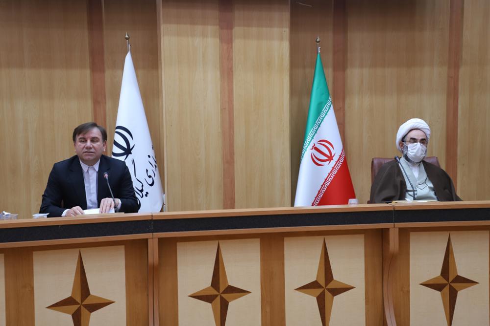 استاندار گیلان در جلسه شورای فرهنگ عمومی  گفت: رویکرد دولت استفاده از مشارکت فرهنگ و هنر است