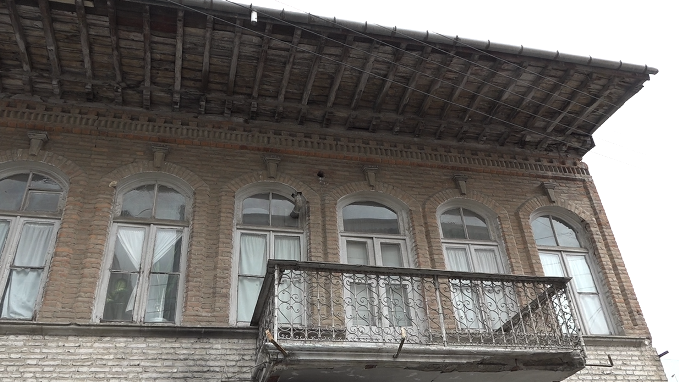 از لوح ثبت ملی خانه شفیعی ، معروف به خانه سنگی رشت رونمایی شد