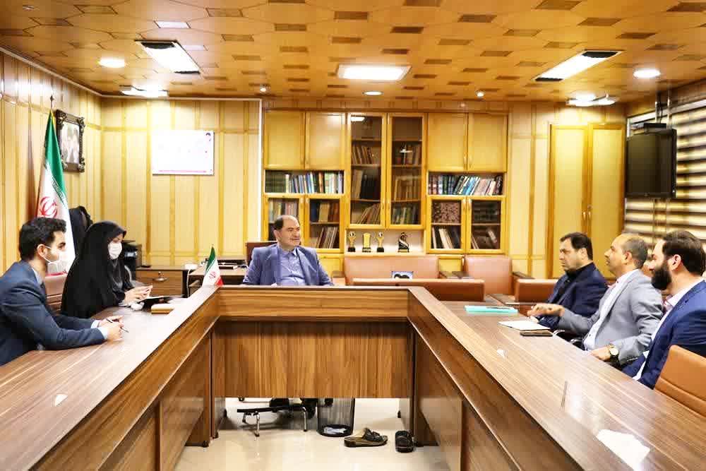 فرماندار رشت در نشست با سرمایه گذاران و کارآفرینان:هیچ اولویتی بالاتر از ارتقای وضعیت تولید و اشتغال برای مسئولان وجود ندارد