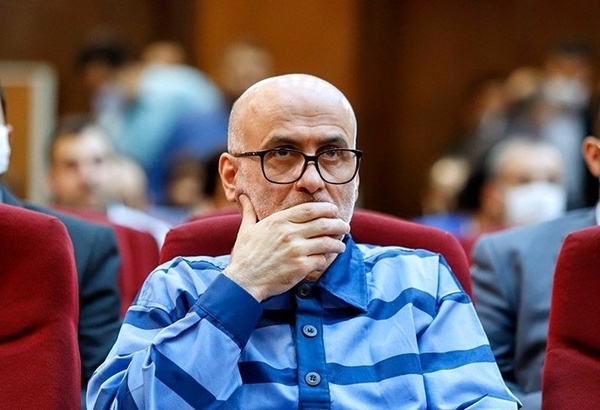 طبری: هیچ کدام از اتهامات را قبول ندارم/ به کسی ربطی ندارد دریافتی من زیاد بوده