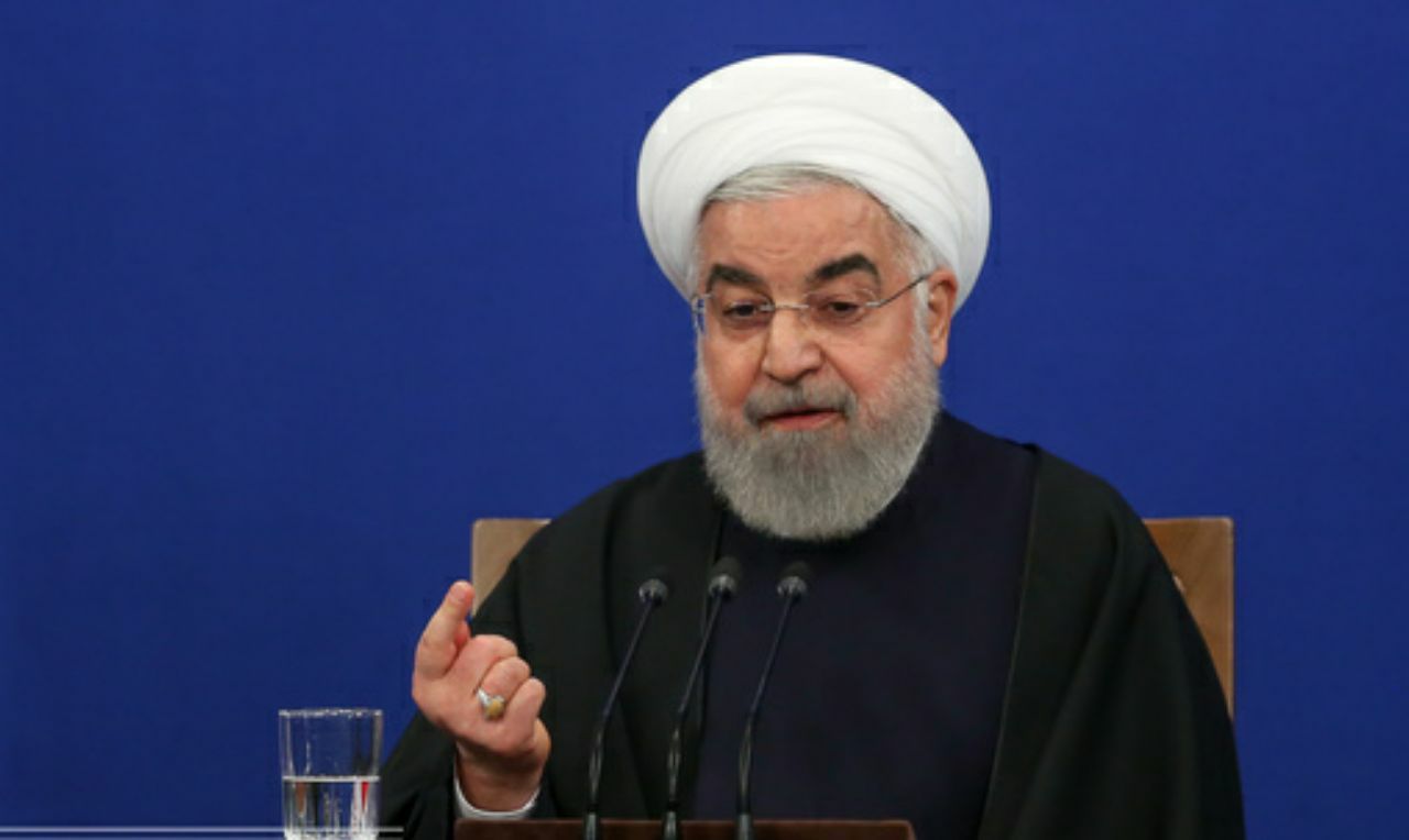 رییس جمهور:  اگر کارمندی در محل کار ماسک نزد، برای او غیبت رد کنید