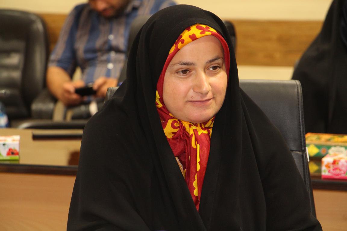 به خواب زدگان تب زده بگویید،  خبرنگار به عشق مردمش قلم می زند