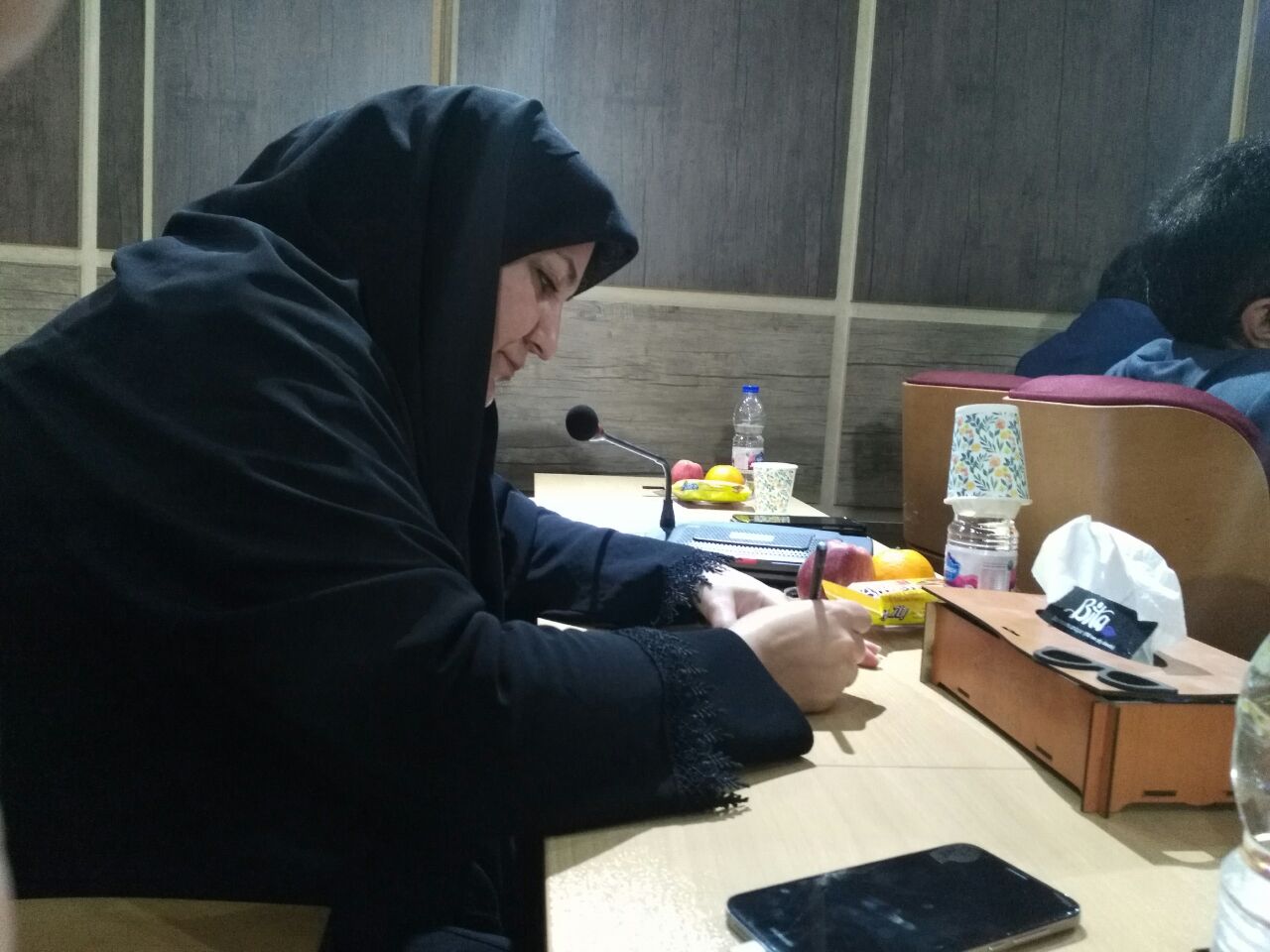 انبوه تنها و عصر انسان دگر راهبر