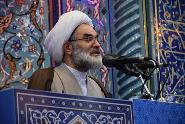 هنوز عده‌ای خواستار ارتباط با آمریکا هستند ما جنایات این کشور را فراموش نمی‌کنیم