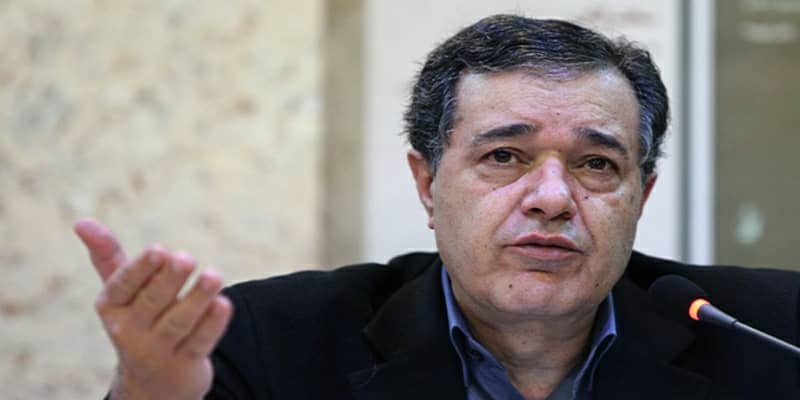 ضربه بر پیکر نیمه‌جان دموکراسـی