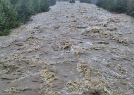 پرهیز از نزدیک شدن به حریم رودخانه ها و تاسیسات آبی استان
