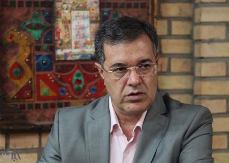 ضربه بر پیکر نیمه‌جان دموکراسـی