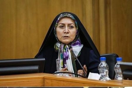 اقدامات سلبی سال ۹۶ از مشهد شروع شد/ احتمال تورم سه رقمی برای کشور نگران‌ کننده است/ برخی خانم‌ها بعد از پایان کار اداری چادر خود را جمع می‌کنند