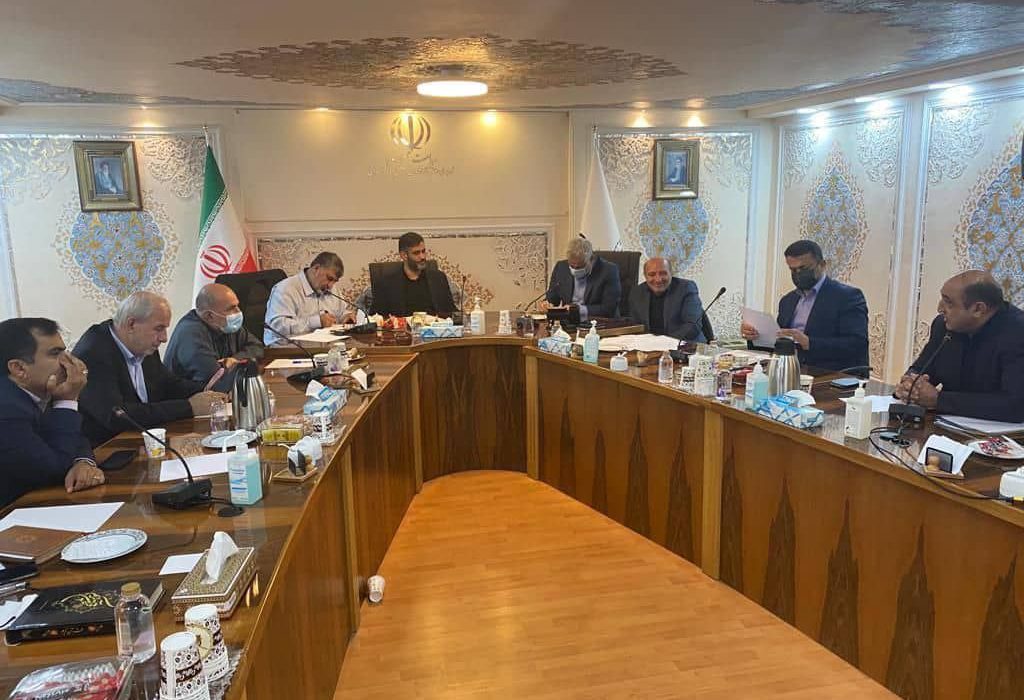 نشست مجمع نمایندگان استان گیلان، استاندار و مدیرعامل سازمان منطقه آزاد انزلی با سعید محمد