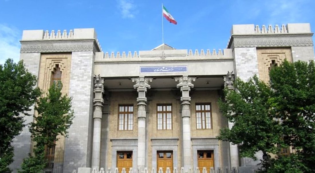 بسیار ساده‌ لوح تشریف دارید!