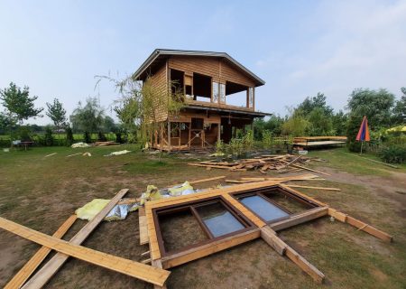 تخریب یک مجموعه گردشگری غیرمجاز در لاهیجان