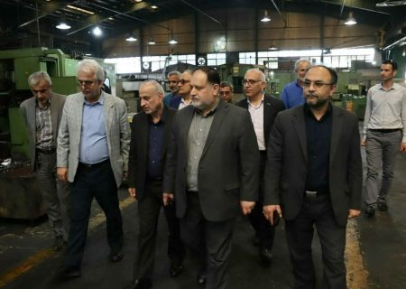 علیرغم وجود مشکلات، تولید کنندگان یک قدم به عقب ننشسته اند/۷۴ واحد صنعتی شاخص و صادرات محور در لاهیجان فعالیت دارند