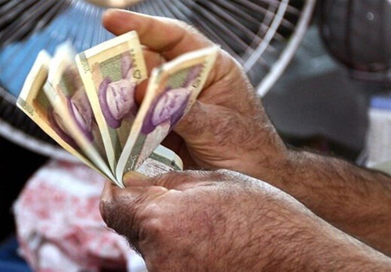حقوق کارگران نصف شد / دستمزدها در سال آینده به چقدر رسید؟