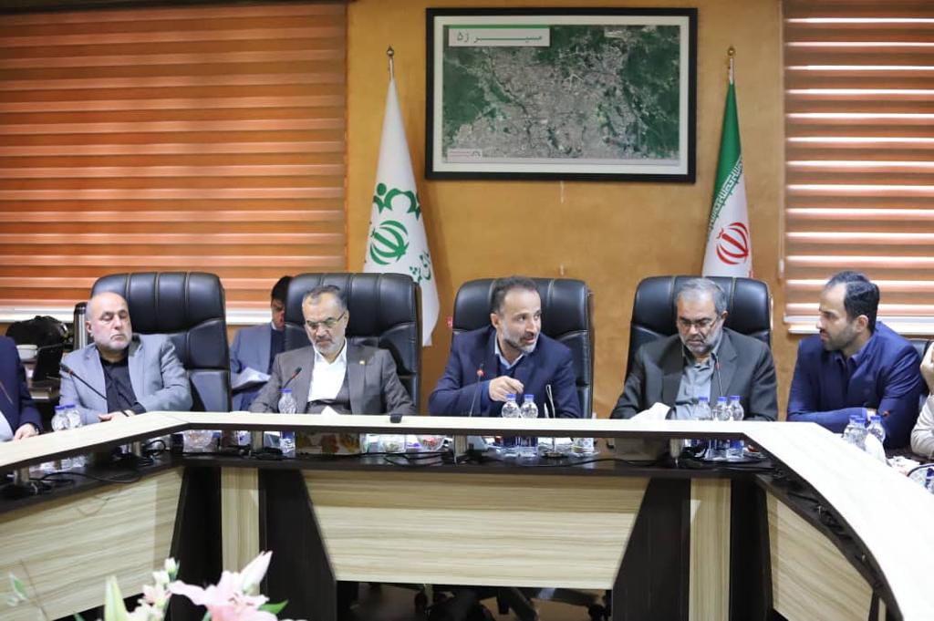 حل معضلات شهر رشت بر تمامی شهرهای گیلان تاثیرات مثبت میگذارد/ اجرای رینگ ۹۰ متری و احیاسازی رودخانه های رشت نیازمند رویکرد ملی است