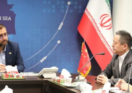 جلب سرمایه گذاران خارجی در مناطق آزاد تجاری صنعتی یکی از مهمترین اهداف ایجاد مناطق آزاد در ایران است