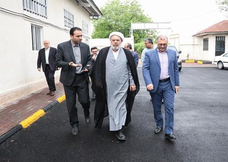 سند دارکردن اراضی زراعی و منازل مسکونی در شهرها و روستاها با هدف جلوگیری از تعرض به مالکیت افراد ضروری است