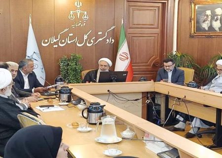 خانواده شهدا و ایثارگران مدال افتخاری برای جامعه هستند و مسئولان باید سیره نبوی را در رسیدگی به خانواده ایثارگران مورد توجه قرار دهند