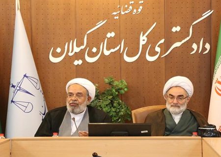 امامان جمعه همواره در متن جامعه بوده و دغدغه مند مشکلات و نیازهای مردم هستند