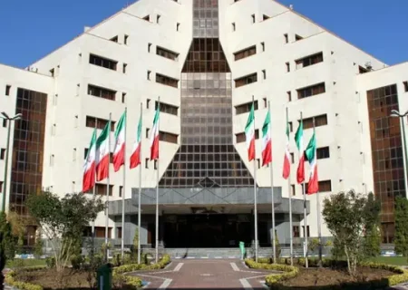 استانداران گیلان در چند سالگی استاندار شدند؟