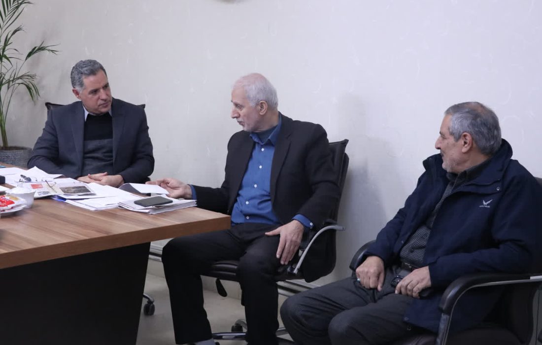 در راستای خدمت به جامعه کار و کارگر همه ی ما حلقه های یک زنجیر هستیم