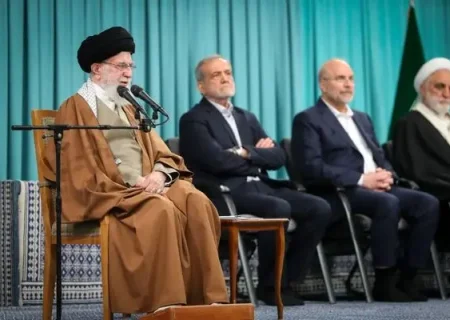 همکاری و اتحاد دولت‌های اسلامی مانع باج‌خواهی قدرت‌های متجاوز است
