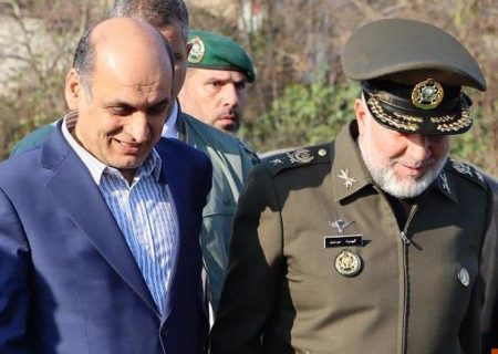 دکتر حق شناس مردمی، دلسوز و متخصص است