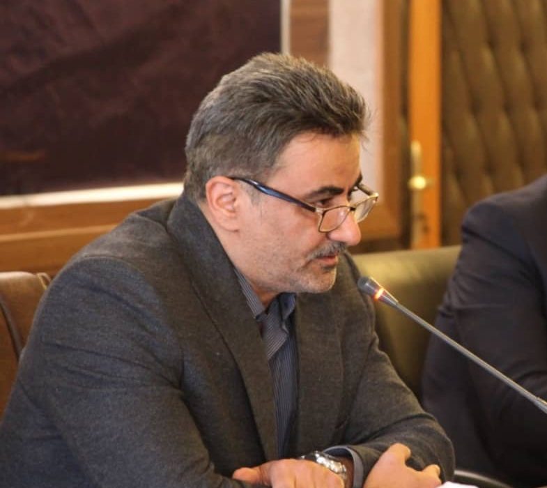 بررسی چالش نادیده انگاری معلمان نخبه در سطح کلان تصمیم گیریها درسازمان آموزش و پرورش