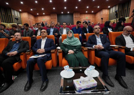 قصد جذب نخبگانی که بیرون از استان گیلان هستند را داریم