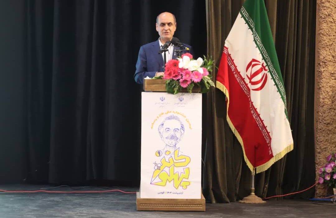 ادبیات، طنز و نقد؛ سه گانه ای برای تعالی فرهنگی
