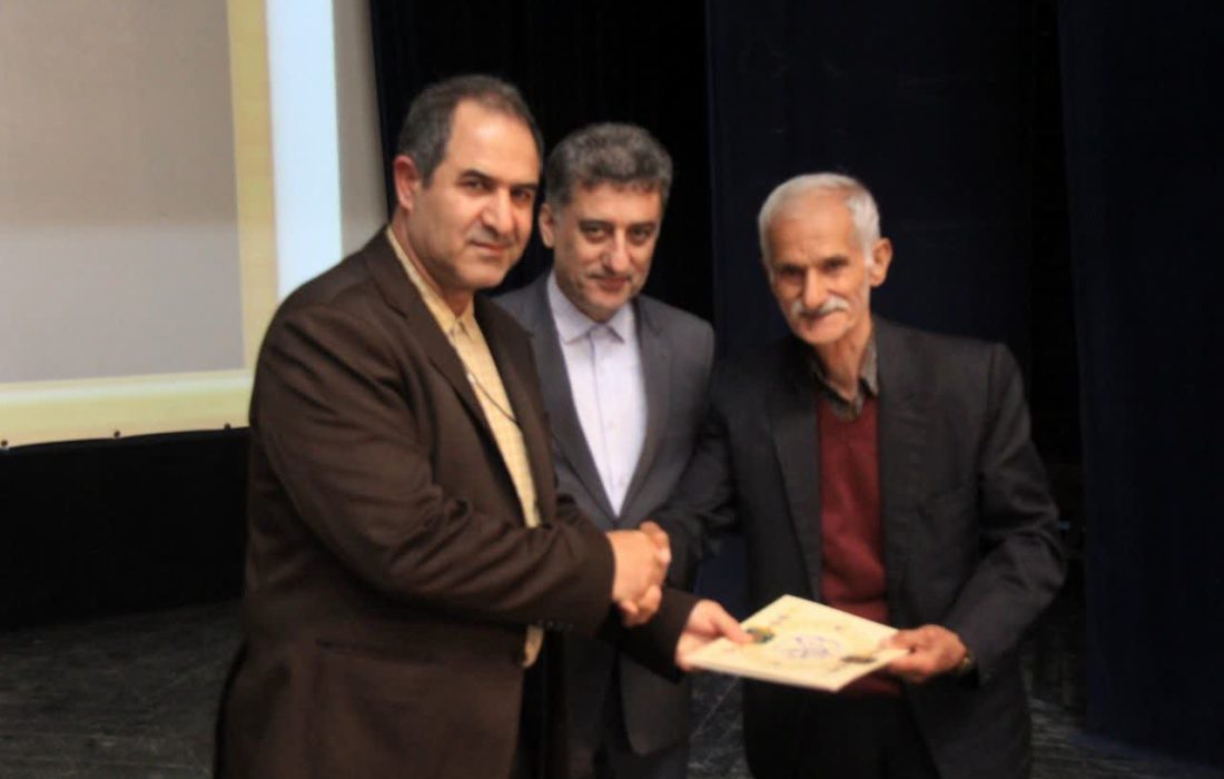 قدردانی معاون سیاسی استاندار گیلان از معلمی که مسیر زندگی‌اش را تغییر داد