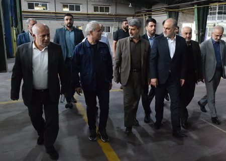 رییس کل دادگستری استان گیلان به همراه دادستان مرکز استان و تعدادی از مدیران اجرایی از شرکت صنایع کاشی خزر بازدید کردند