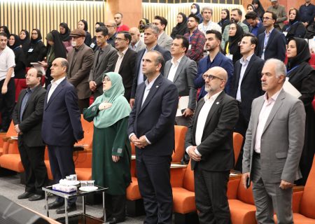 نشست هم‌اندیشی سخنگوی دولت با نخبگان و اهالی فرهنگ، ارتباطات و رسانه در منطقه آزاد انزلی برگزار شد