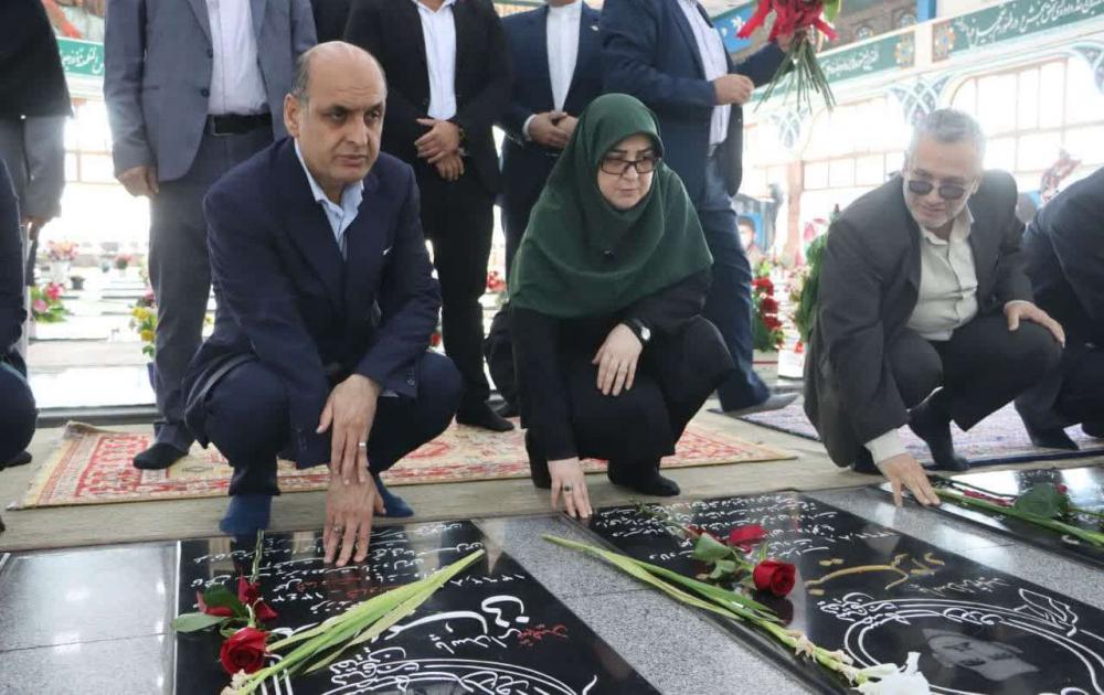 آغاز سفر سخنگوی دولت به گیلان با حضور در گلزار شهدای رشت