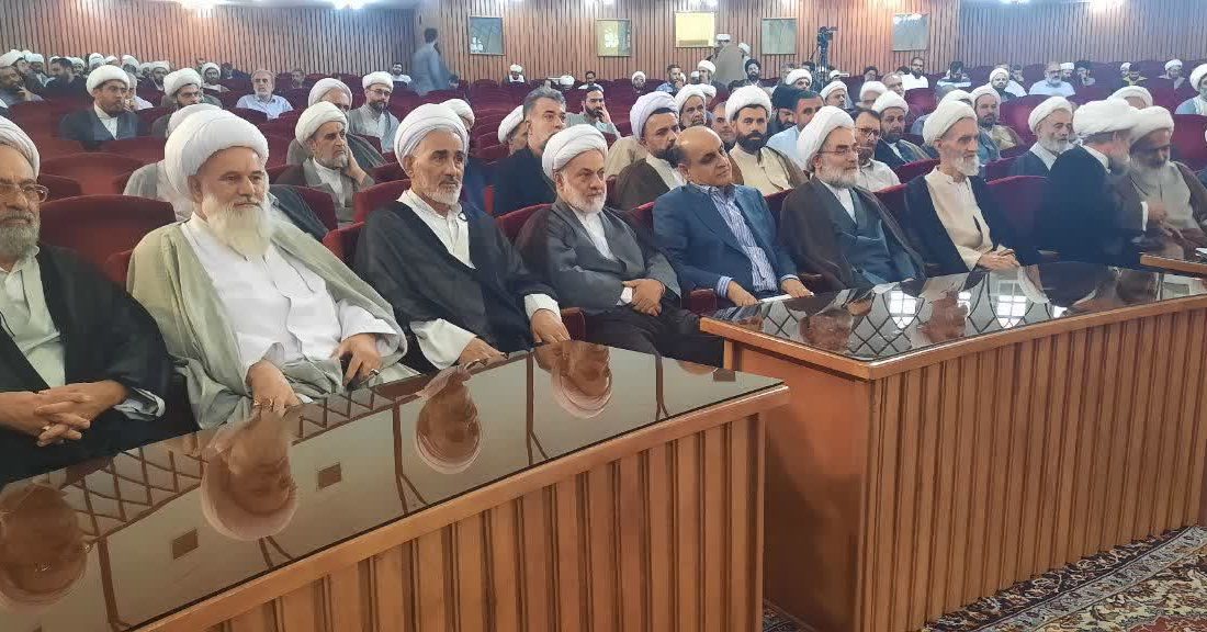 وحدت نخبگان علمی و دینی، کلید حل چالش‌های ریشه‌ای استان است