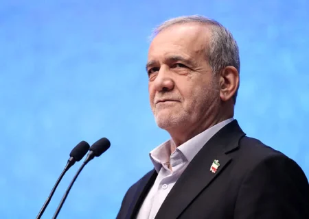 ما متجاوز نیستیم/هیچکس حق ندارد، حق انرژی هسته‌ای را از نظام و جمهوری اسلامی بگیرد/ اگر هر کسی در این کشور خلاف آنچه که رهبری اعلام کردند موضع‌گیری کند، جایگاهی در سیاست جمهوری اسلامی ندارد