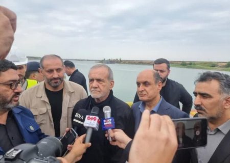 تکمیل مسیرهای ارتباطی با همسایگان شمالی اولویت دولت است