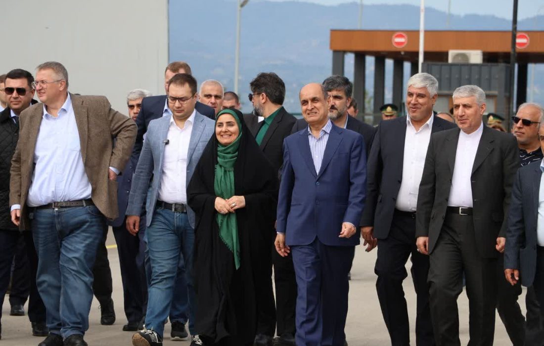 بازدید وزیر راه، استاندار گیلان و هیئت‌های روس و آذربایجان از پایانه مرزی و بارانداز ریلی آستارا