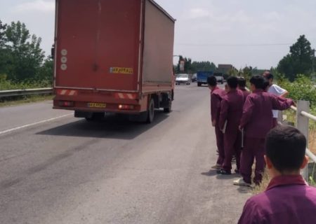 درخواست اهالی اباترصومعه سرا ازمسئولین جهت احداث پل عابرپیاده
