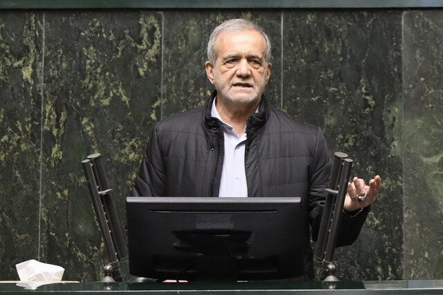 لایحه بودجه ۱۴۰۵ آتش تورم را کم‌رمق و گرانی را کنترل می‌کند