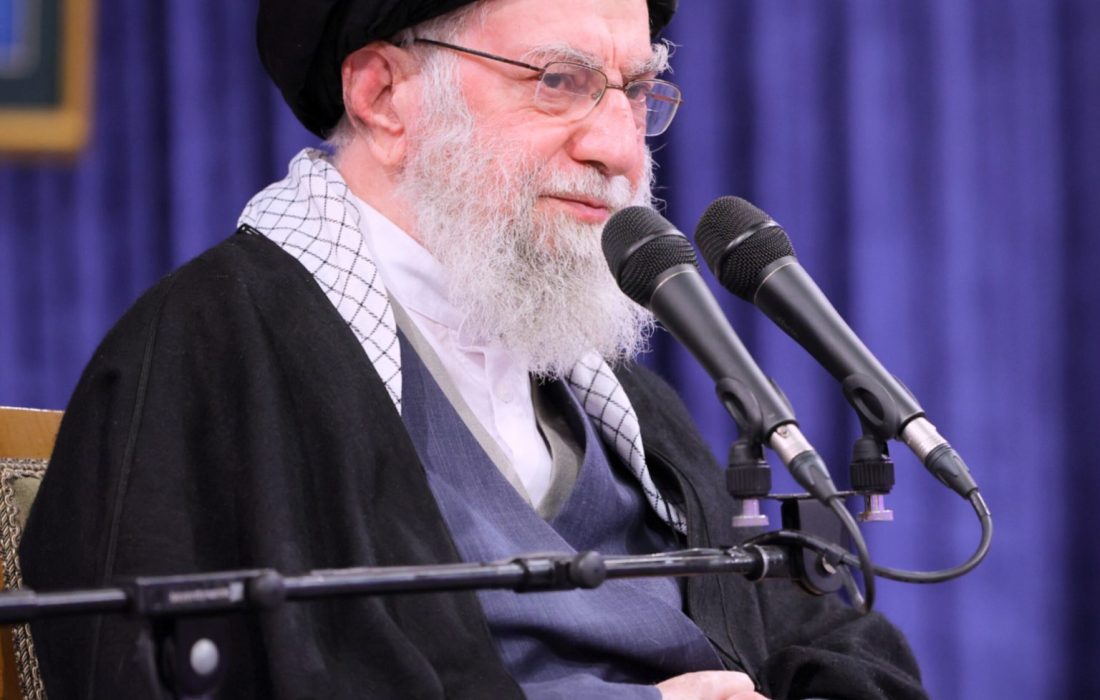 مسئولان باید با معترضان حرف بزنند/اعتراض بازاری‌ها به کاهش ارزش پول ملی حرفی درستی است