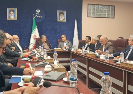 تداوم پیگیری های استاندار گیلان برای جبران خسارات بازاریان رشت/ لزوم ایفای نقش مسئولیت اجتماعی از سوی شرکت های بیمه