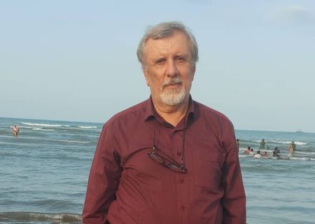 امروز باید صلابت و اقتدار نظامی به اعتبار اقتصادی و توسعه کشور تبدیل شود