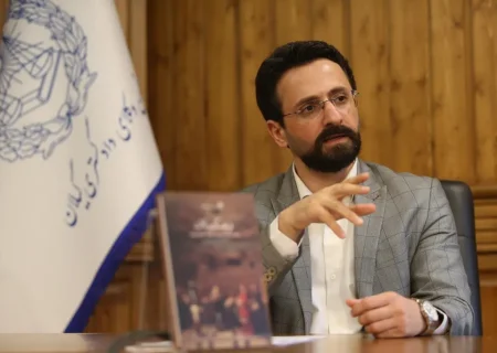 /کانون وکلای دادگستری گیلان کتاب «فرهنگ وکالت؛ مطالعه موردی فرهنگ عمومی از منظر نگرش به نهاد وکالت در گیلان» اثر دکتر عباس نعیمی جورشری را منتشر کرد