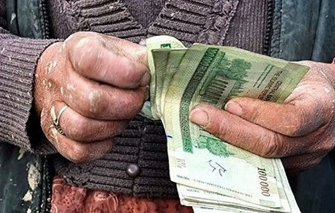 در طول ۱۵ سال با چهار کارفرما کار کردیم/ نمیتوانیم بازنشستگی پیش از موعد بگیریم